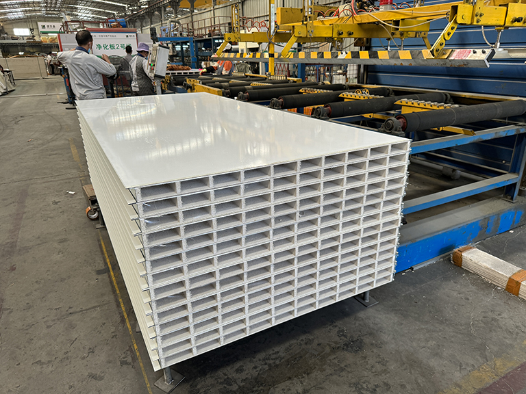 Characteristics of glass magnesium sandwich panel